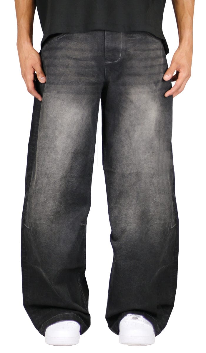 Streetwear Outfits Featuring Baggy Black Jeans