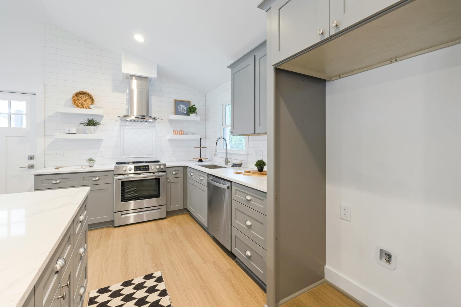 Bathroom Cabinet with Mirror and Light for Contemporary Style