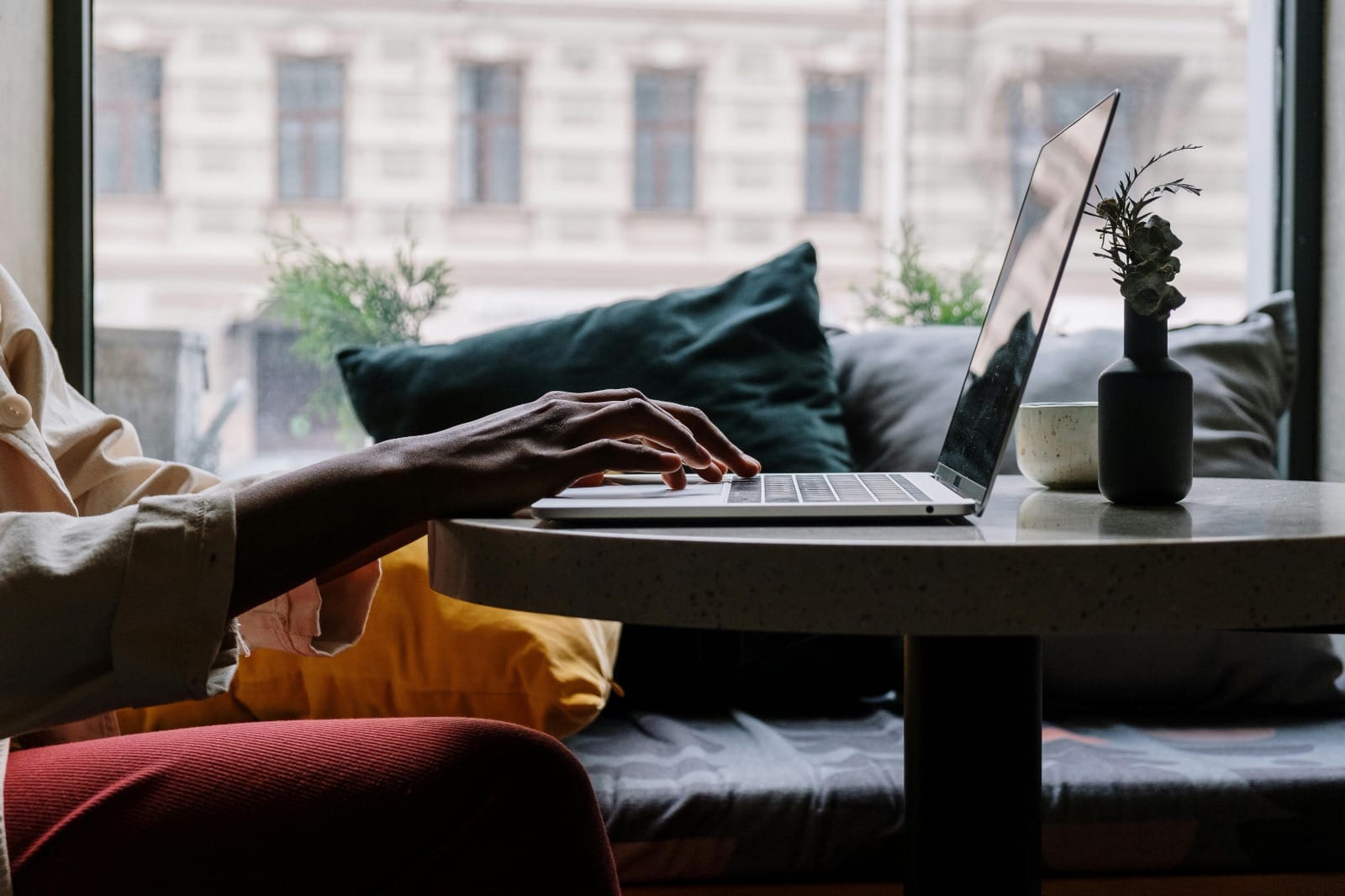 Rent LinkedIn Account with Real Identity Verification