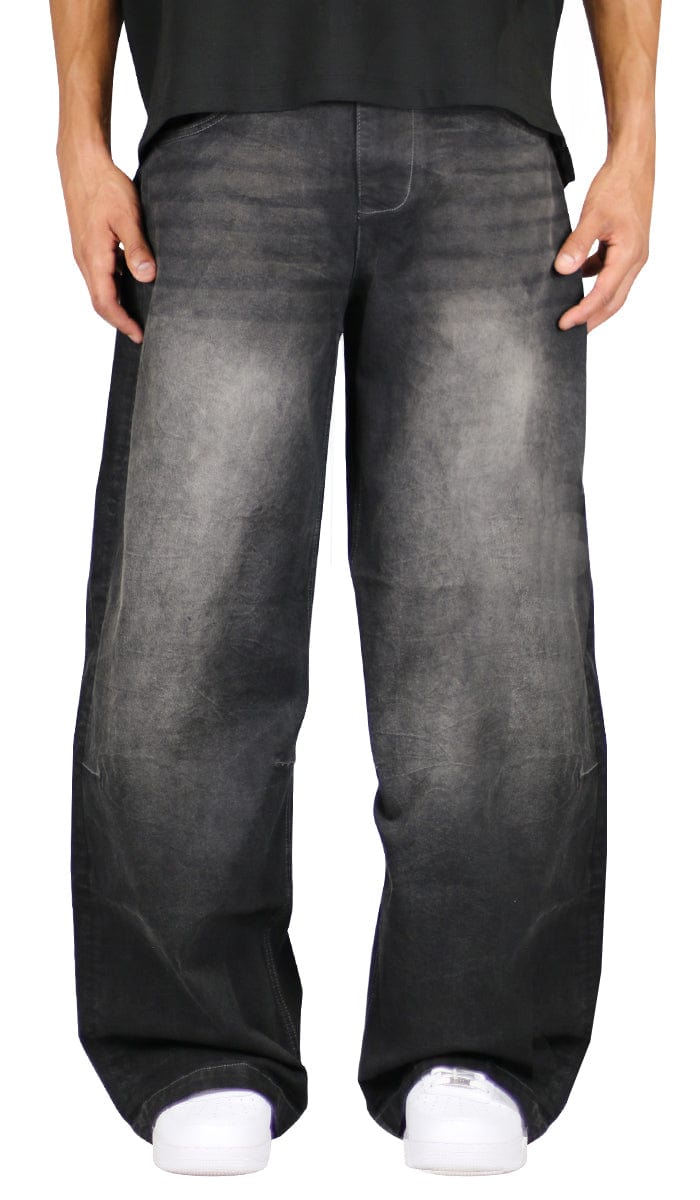 Streetwear Outfits Featuring Baggy Black Jeans