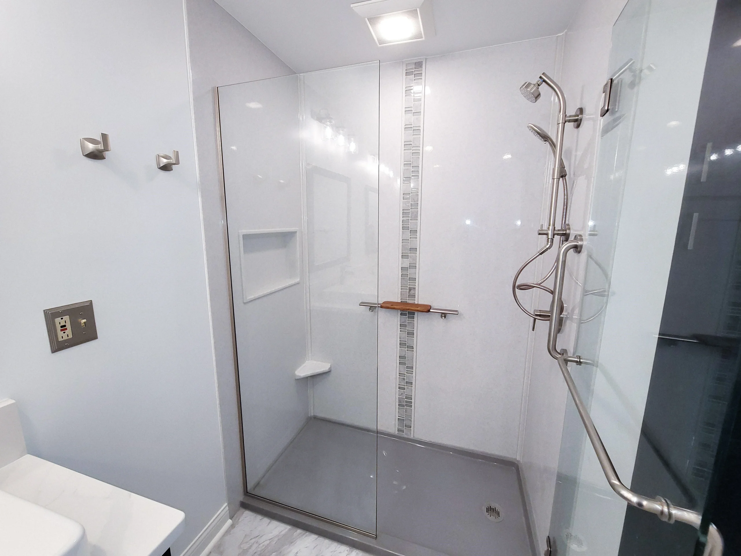 Expert Bathroom Remodeling Contractor | Builders Squad Ltd